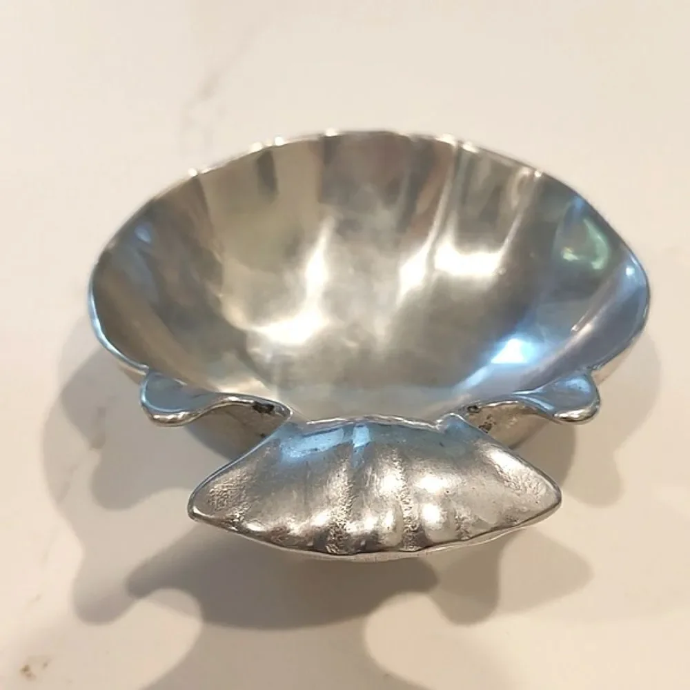 The Wilton Co RWP Footed Shell Nut Candy Trinket Pewter Dish